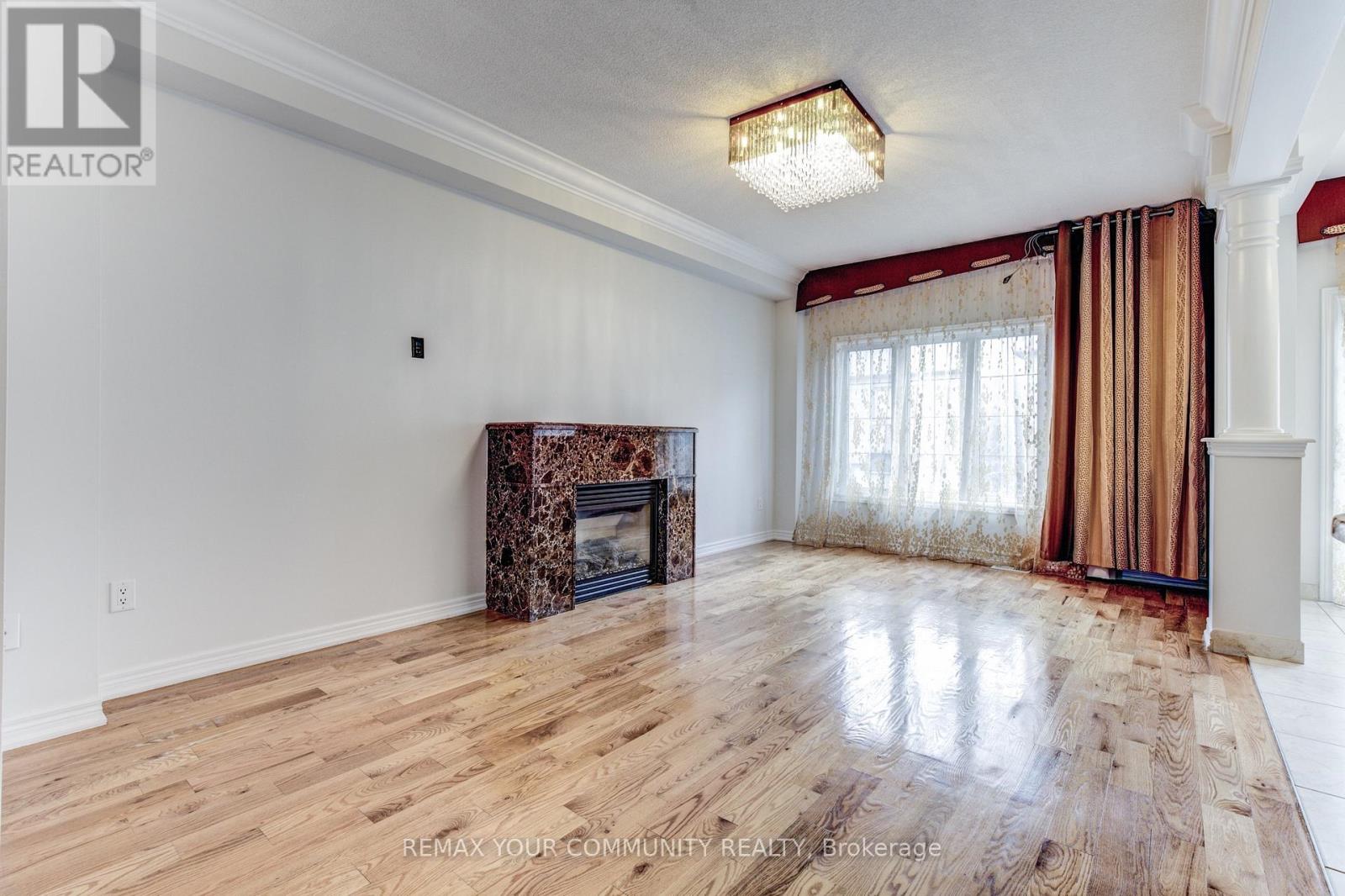 26 Yarden Drive, Vaughan, Ontario  L6A 0W2 - Photo 6 - N13430574