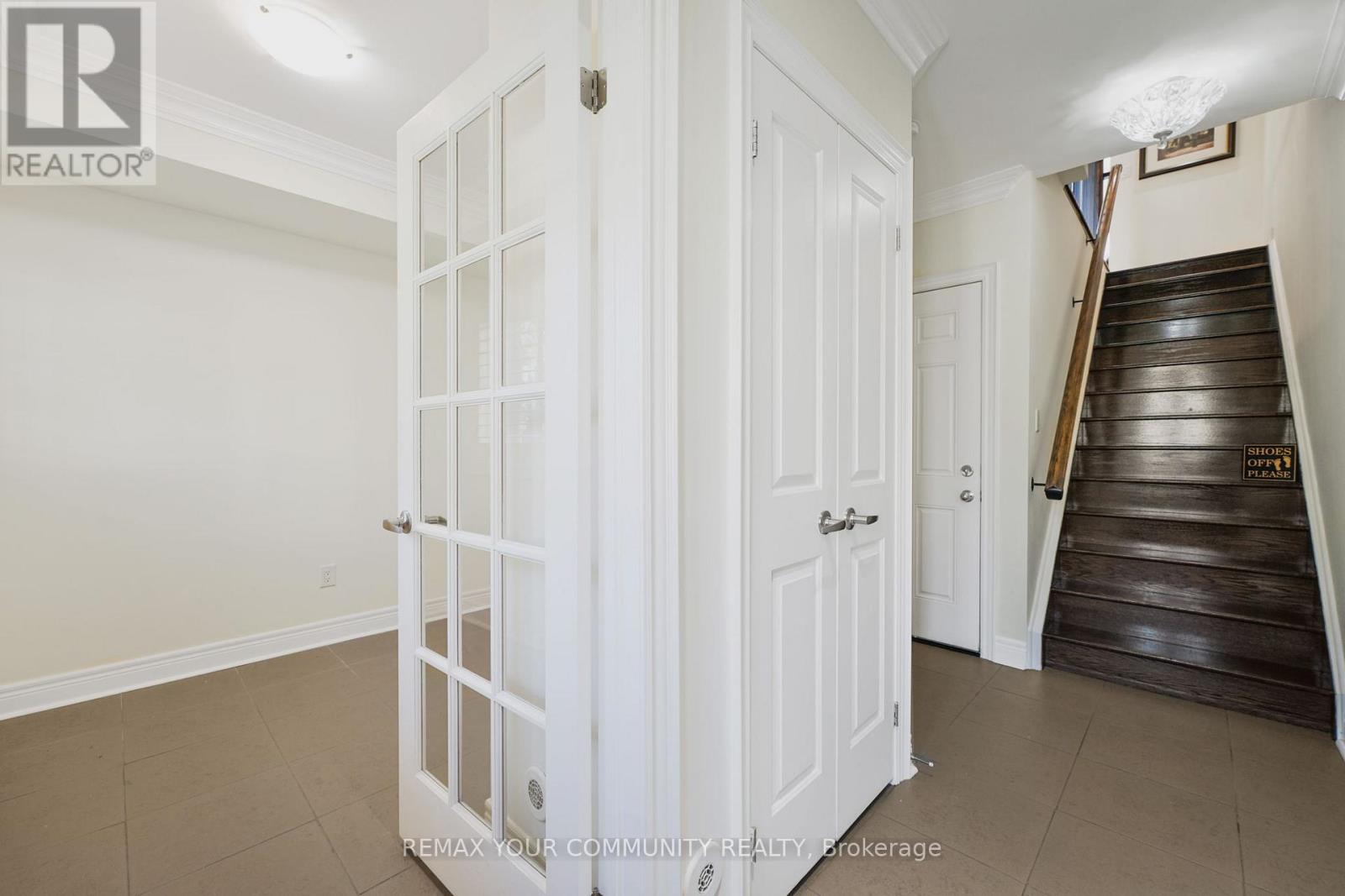 16 Agar Lane, Vaughan, Ontario  L4L 0C5 - Photo 6 - N13430758