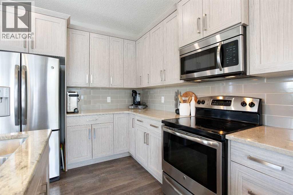 1765 Baywater Road SW, Airdrie, Alberta  T4B 3V3 - Photo 12 - A2317148