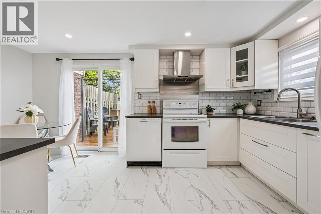 694 Highpoint Avenue Unit# B, Waterloo, Ontario  N2V 1G9 - Photo 11 - 40838908