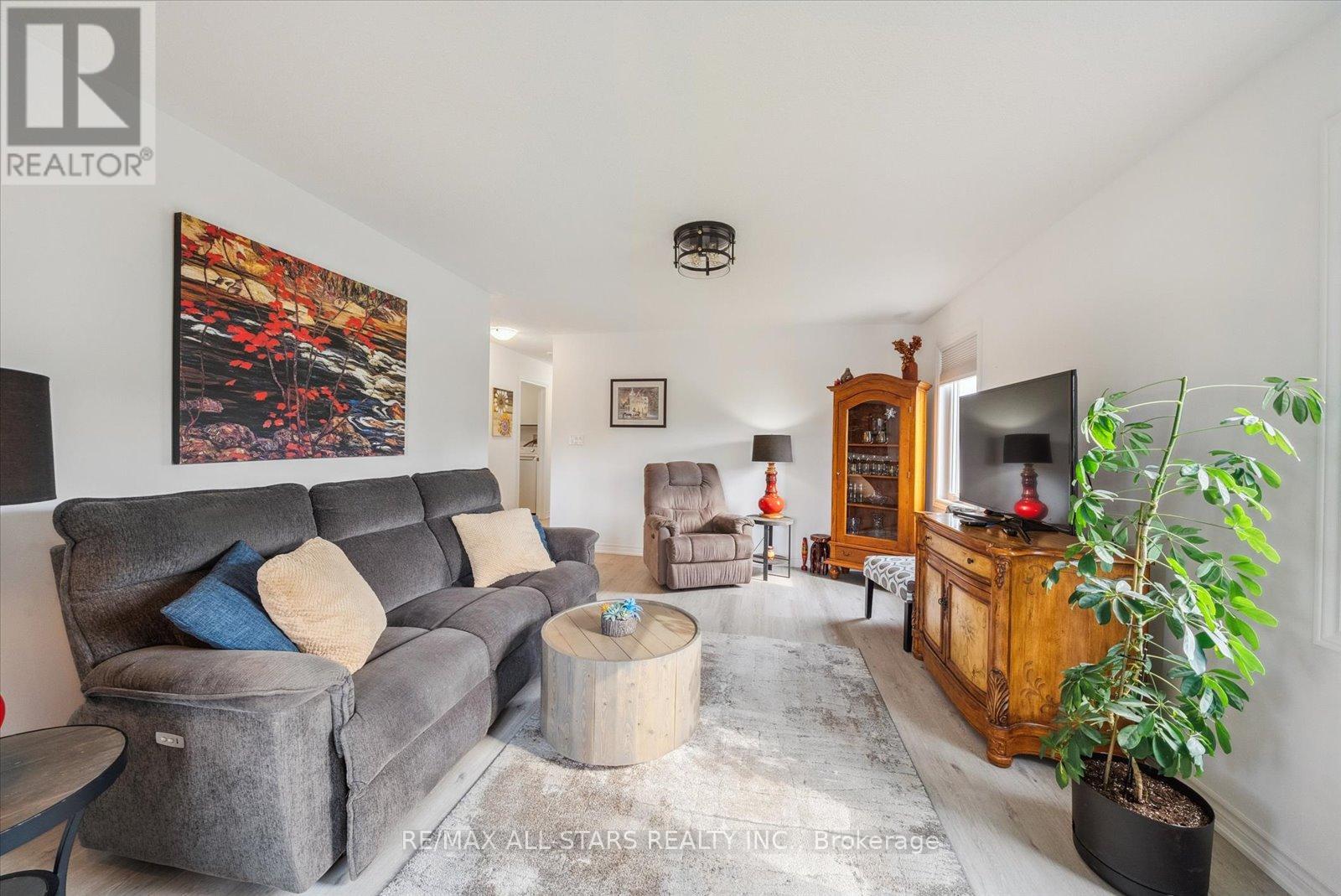31 Reynolds Drive, Ramara, Ontario  L3V 8K1 - Photo 13 - S13430602