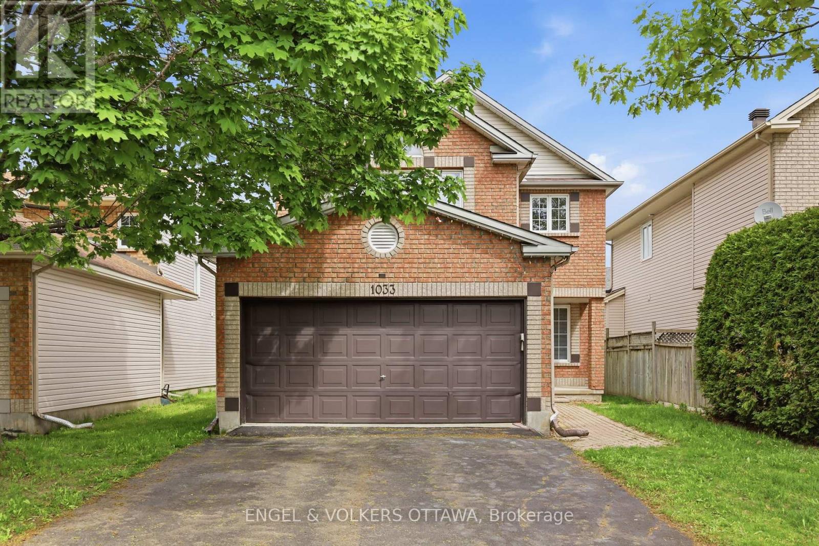 1033 COMO CRESCENT, Ottawa, Ontario