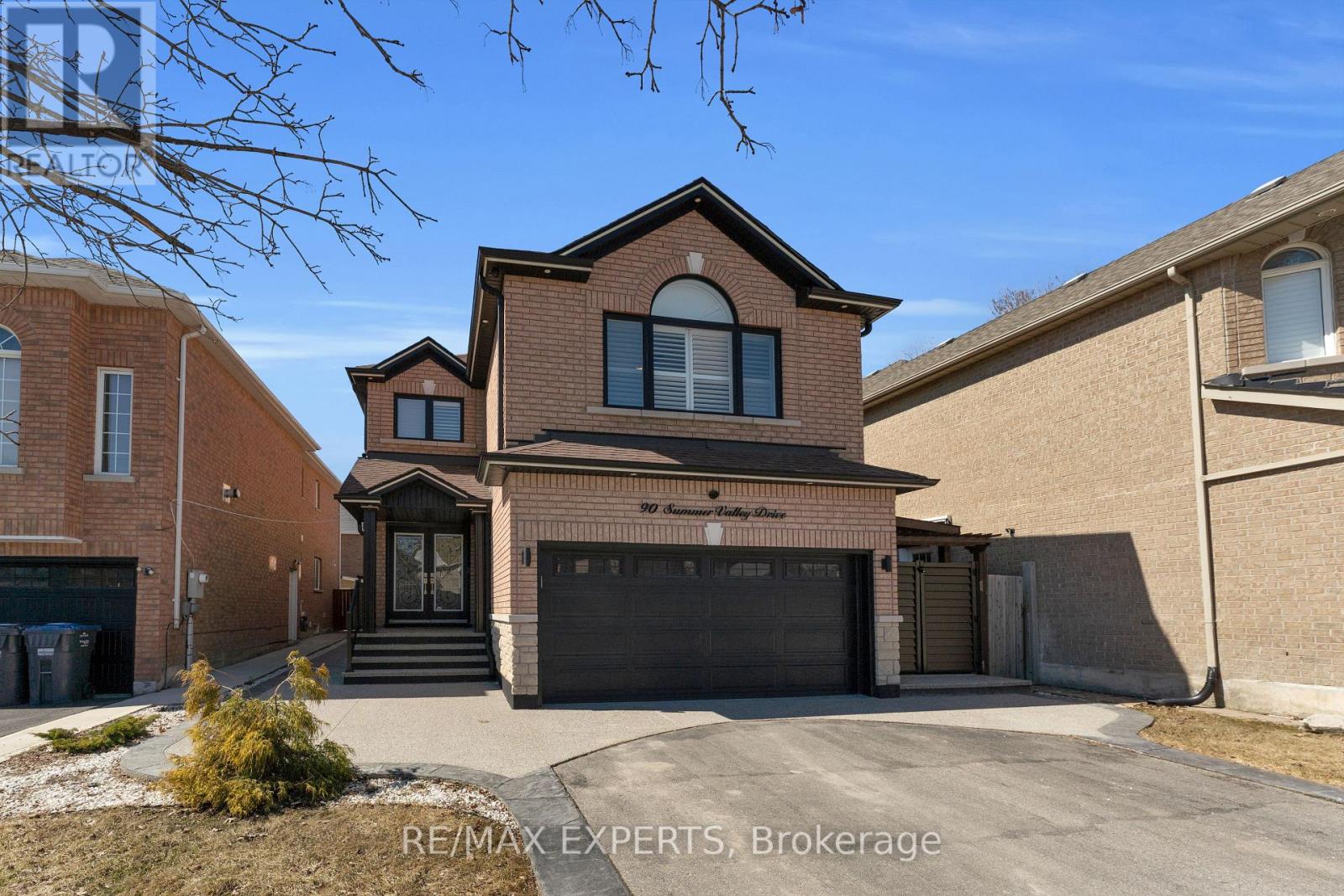 90 SUMMER VALLEY DRIVE, Brampton, Ontario