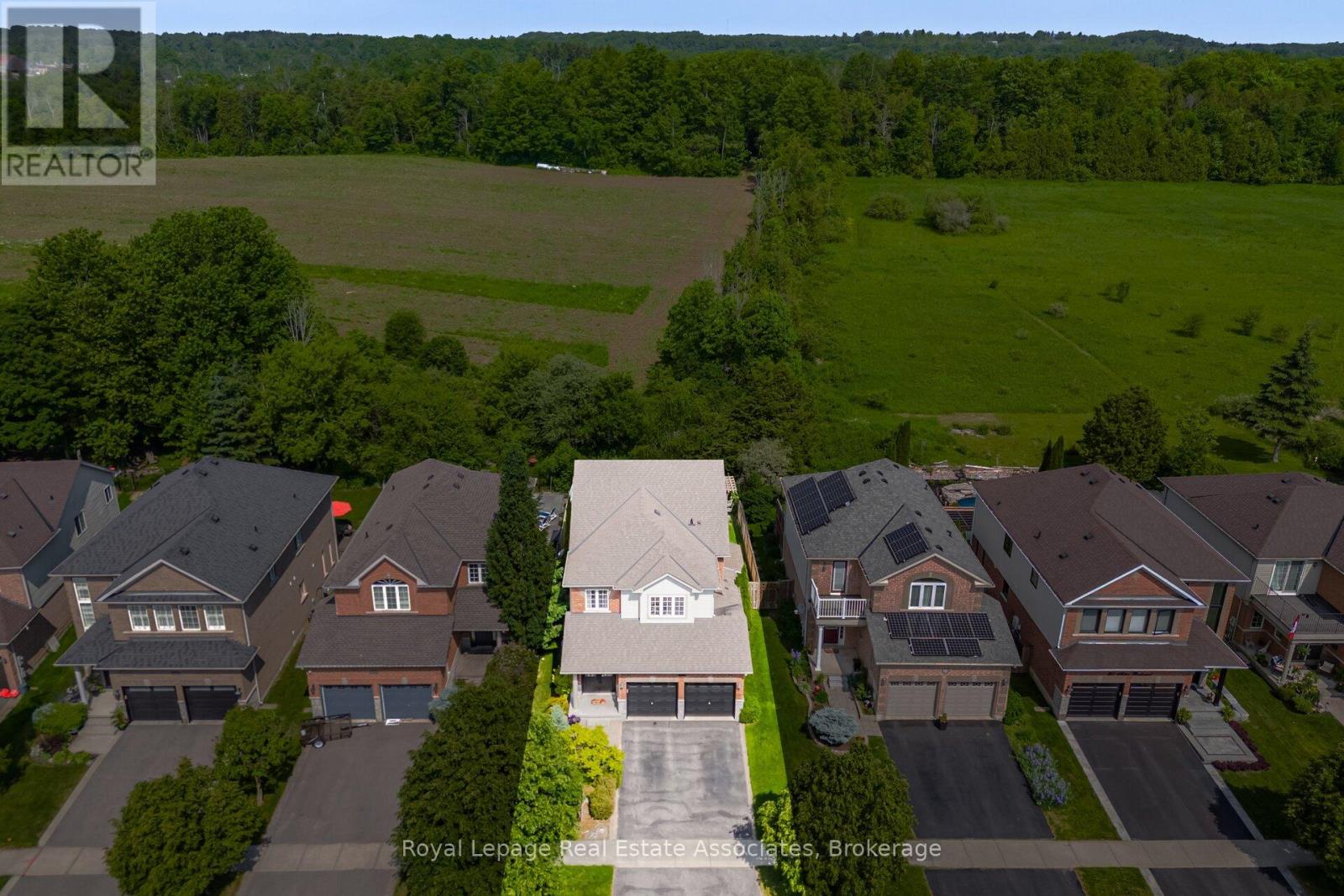 205 Acton Boulevard, Halton Hills, Ontario L7J 2Y4 - Photo 2 - W13430742