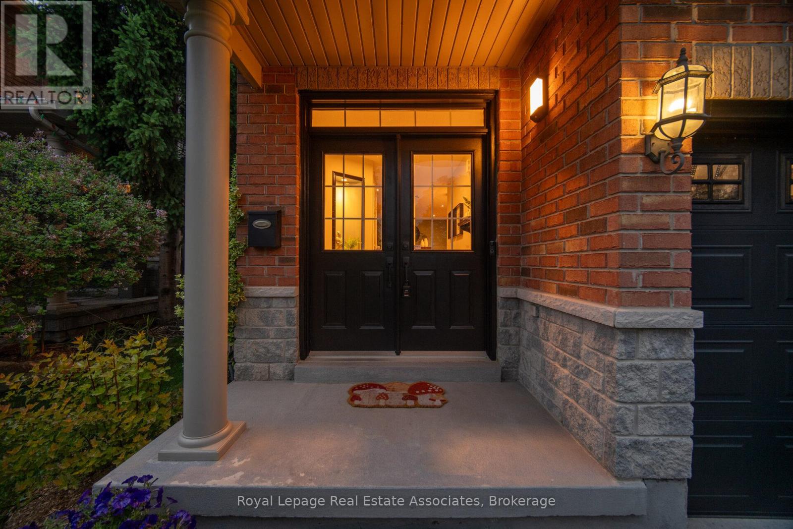 205 Acton Boulevard, Halton Hills, Ontario L7J 2Y4 - Photo 5 - W13430742
