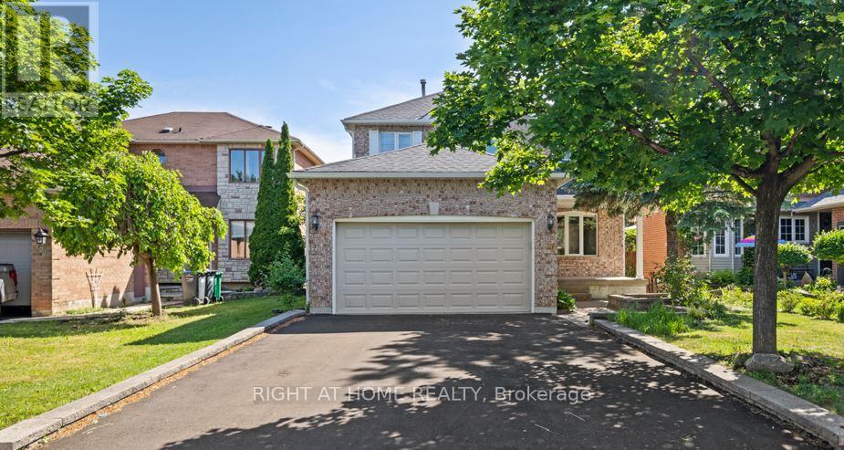 25 VIVIANS CRESCENT, Brampton, Ontario