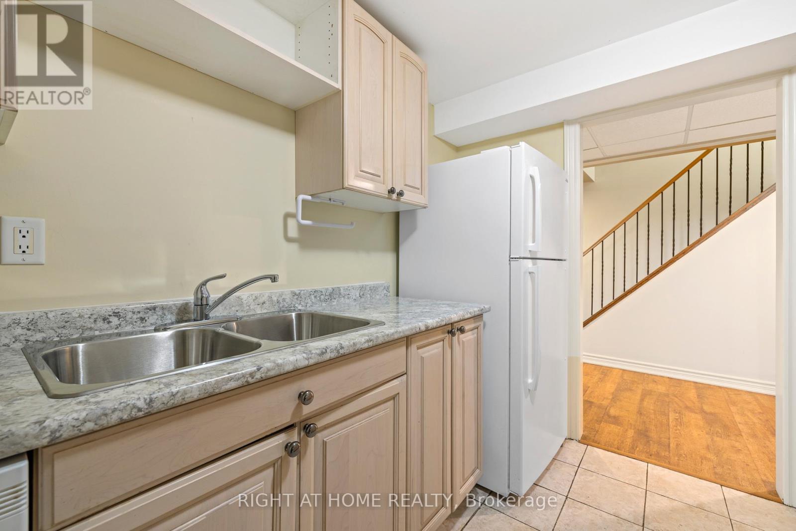 25 Vivians Crescent, Brampton, Ontario  L6Y 4V1 - Photo 34 - W13430762