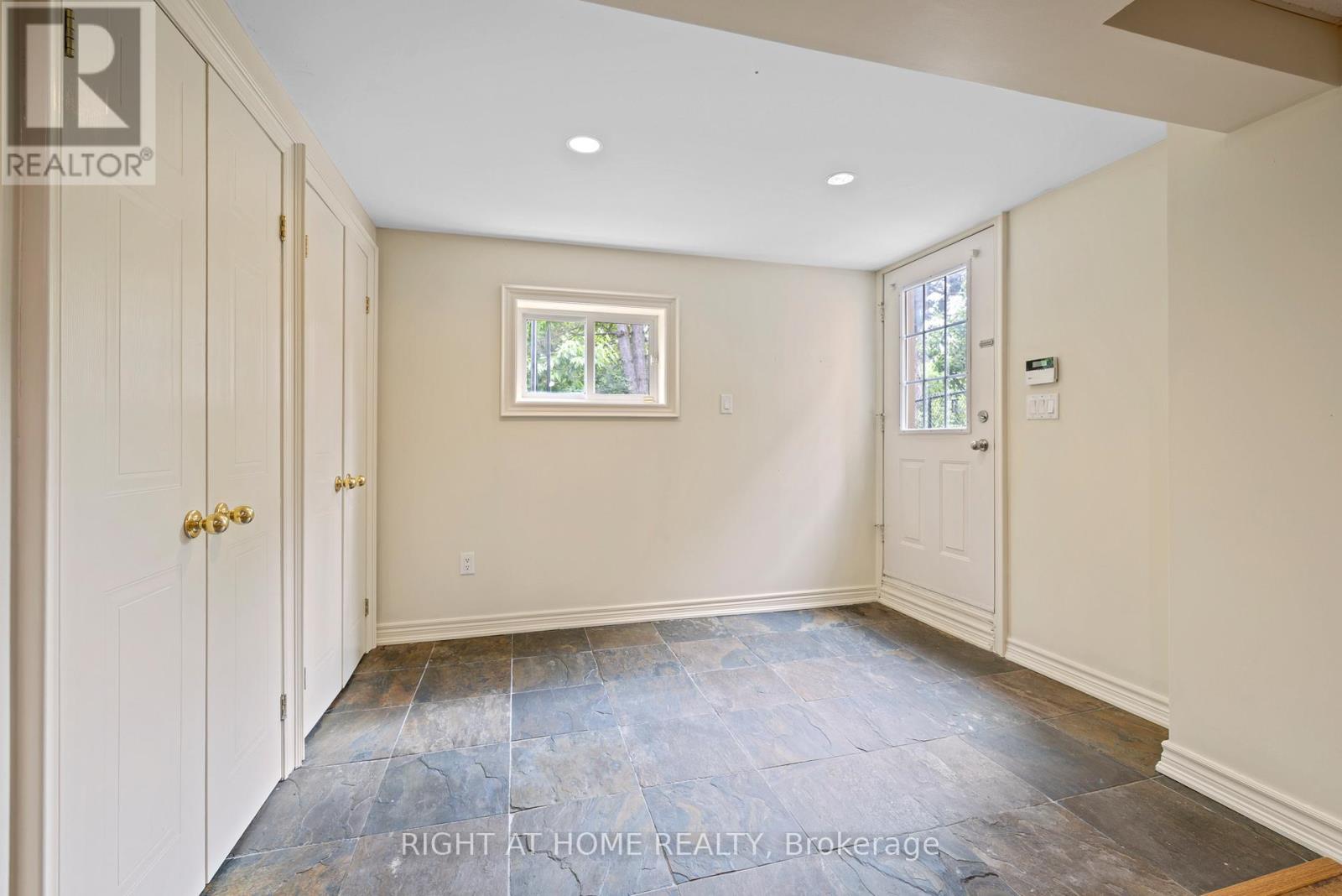 25 Vivians Crescent, Brampton, Ontario  L6Y 4V1 - Photo 36 - W13430762