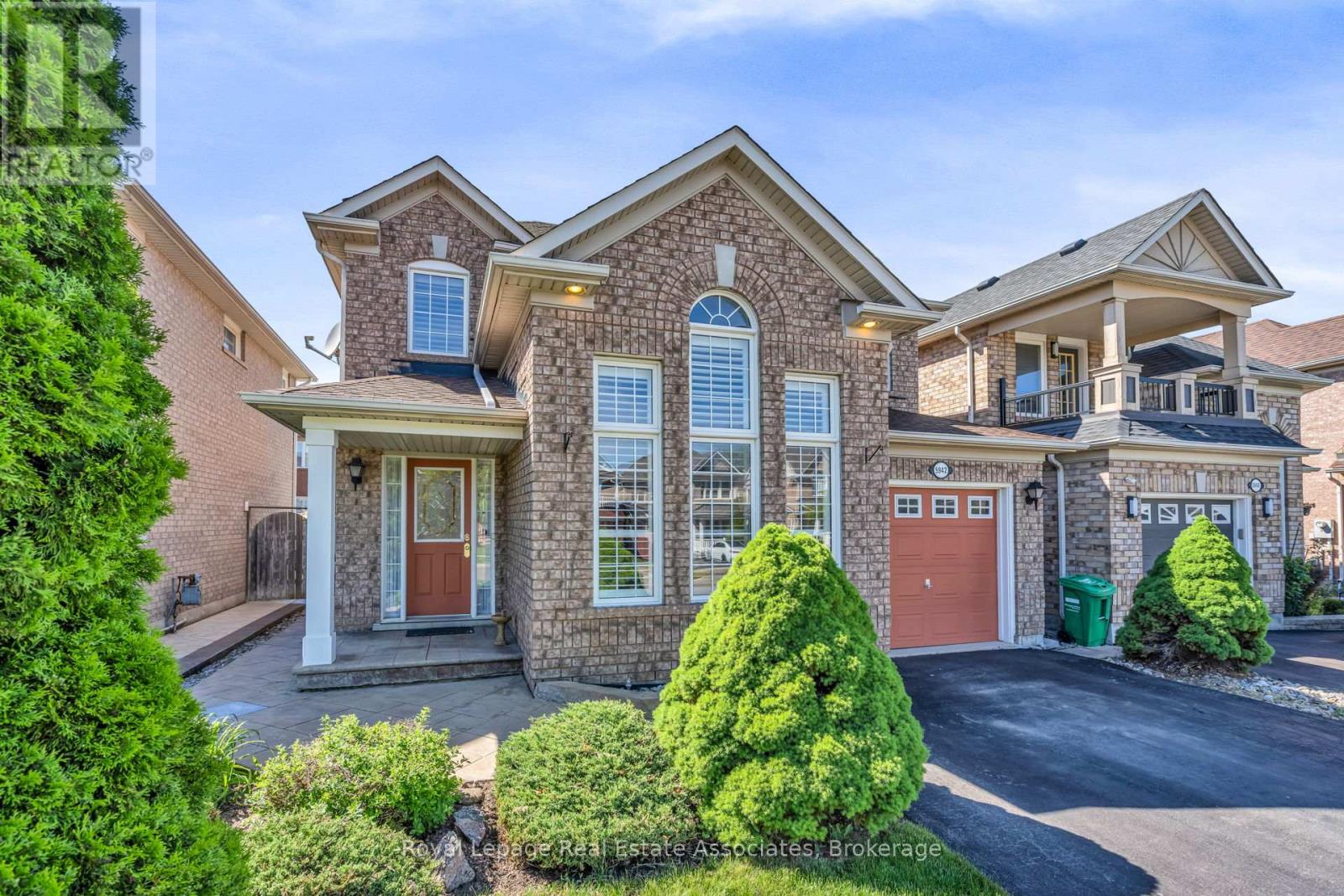 5942 Osprey Boulevard, Mississauga, Ontario  L5N 8J7 - Photo 3 - W13430902
