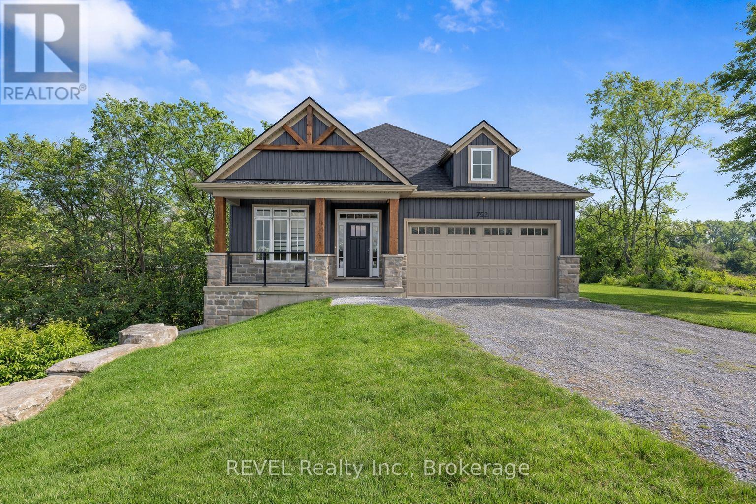 752 Gorham Road, Fort Erie, Ontario  L0S 1N0 - Photo 2 - X13430200
