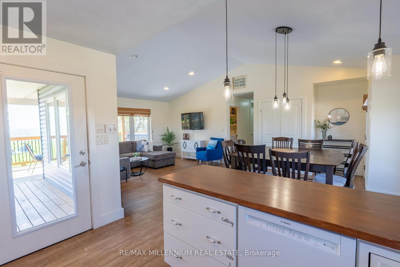 1954 Ocean Boulevard, Chatham-Kent, Ontario  N0P 2P0 - Photo 11 - X13430516