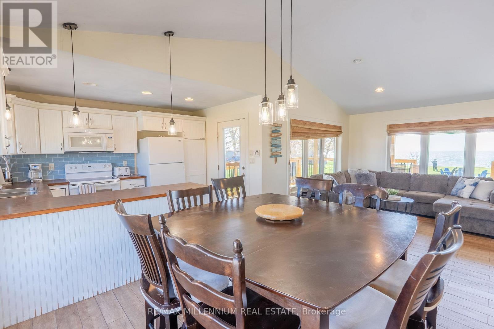 1954 Ocean Boulevard, Chatham-Kent, Ontario  N0P 2P0 - Photo 14 - X13430516