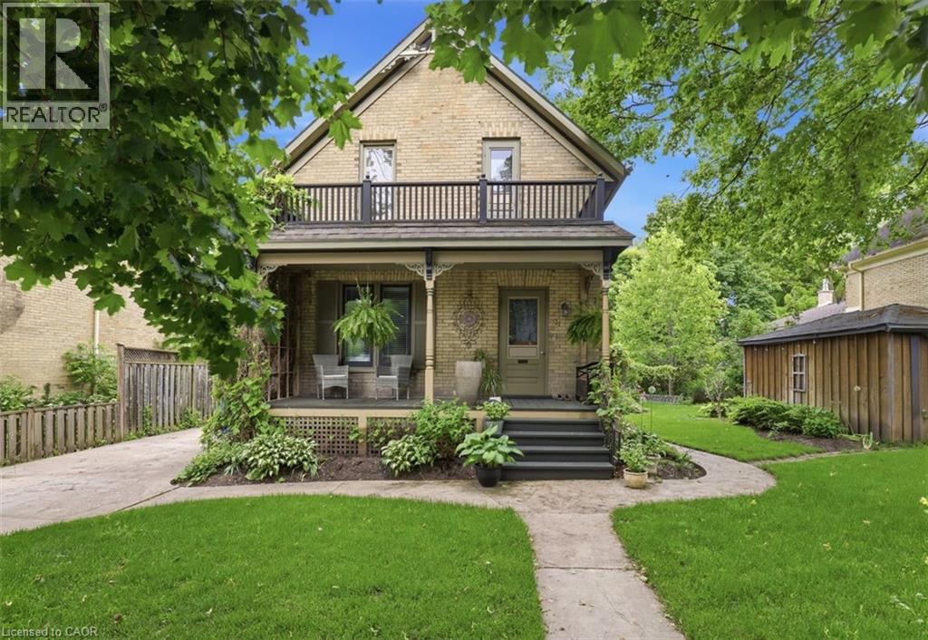 31 JOHN Street E, Waterloo, Ontario
