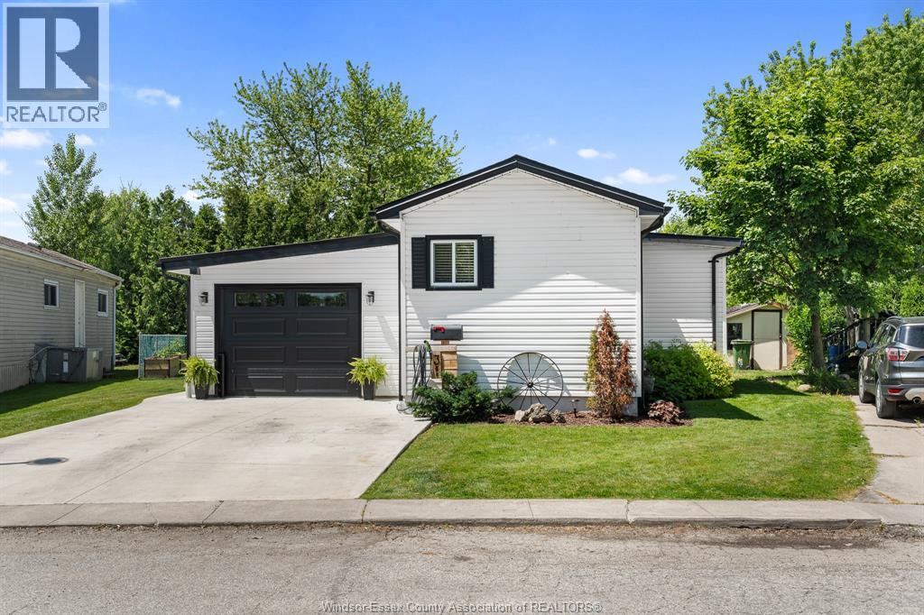 MLS# 26013579: 31 DANA DRIVE, Essex, Canada