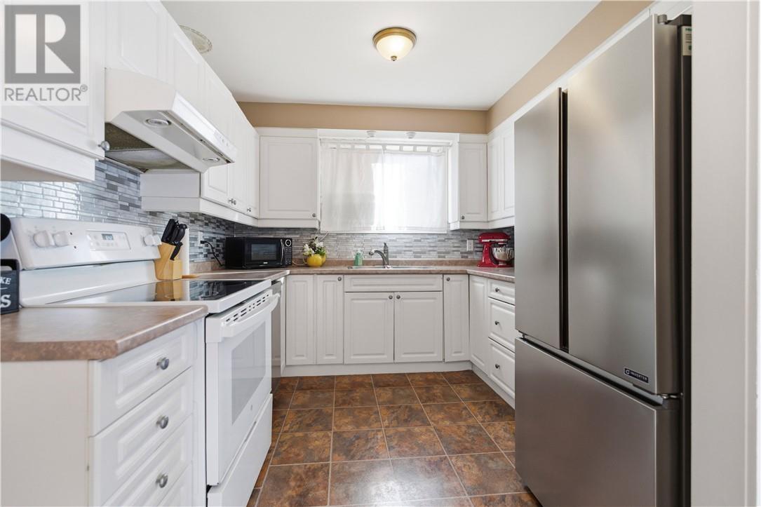 521 Beatrice Crescent, Greater Sudbury, Ontario  P3A 5B4 - Photo 3 - 2128492