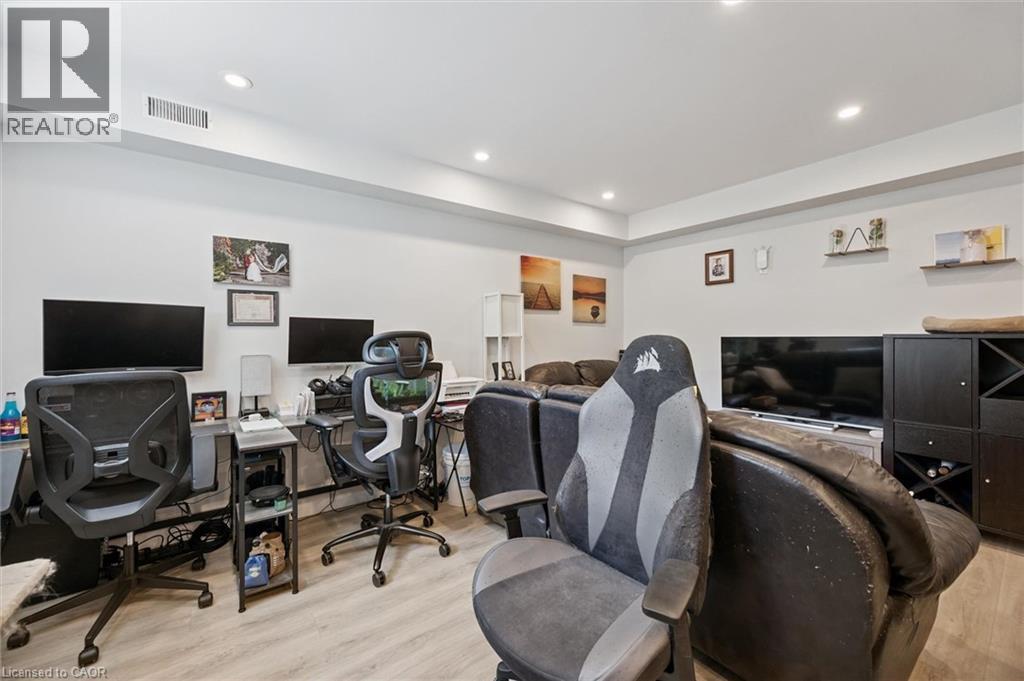 63 Plymouth Road, Kitchener, Ontario  N2G 3G7 - Photo 32 - 40838024