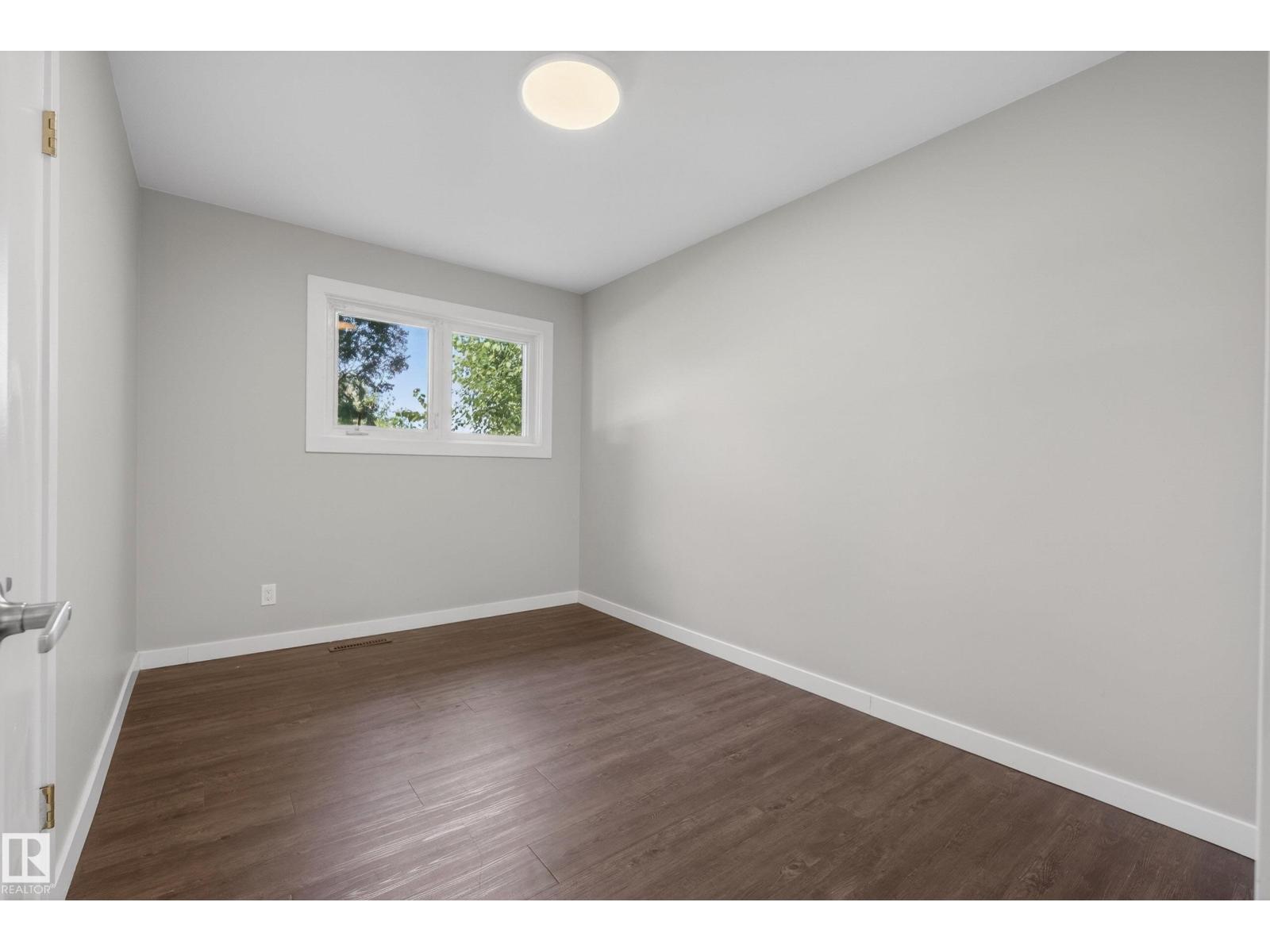 9043 52 St NW, Edmonton, Alberta  T6B 1G1 - Photo 18 - E4492995