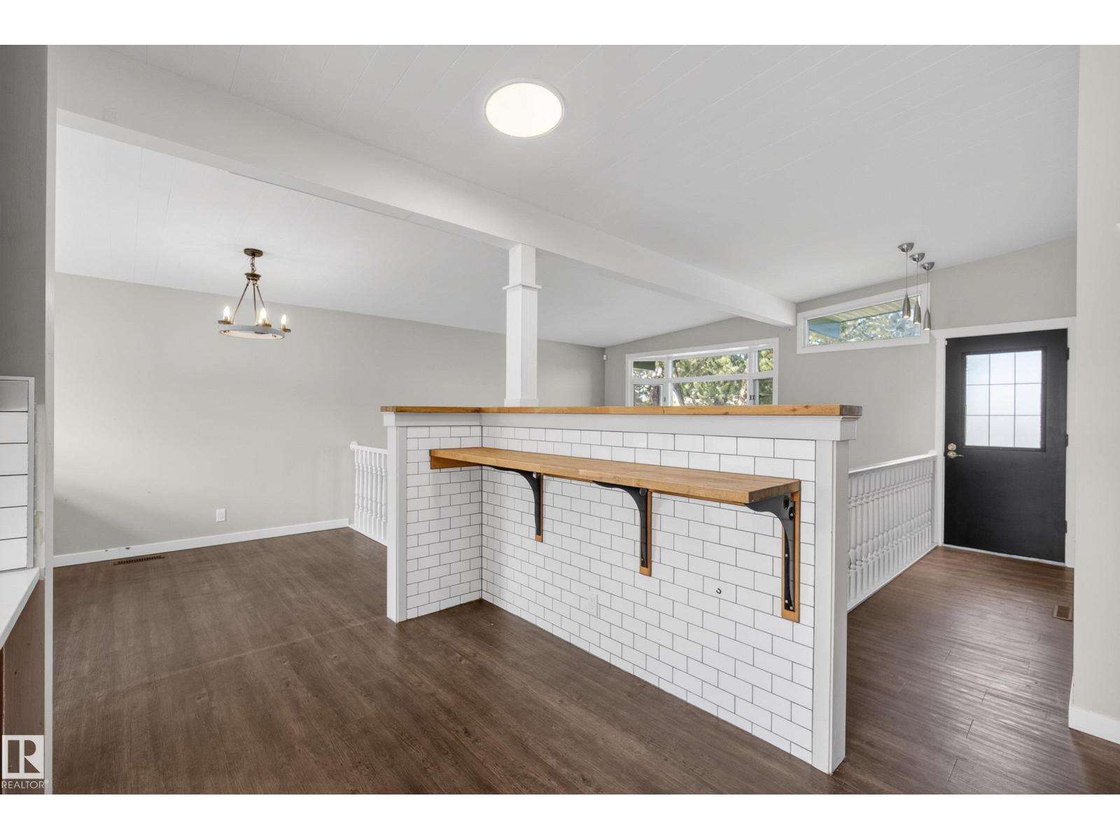 9043 52 St NW, Edmonton, Alberta  T6B 1G1 - Photo 6 - E4492995