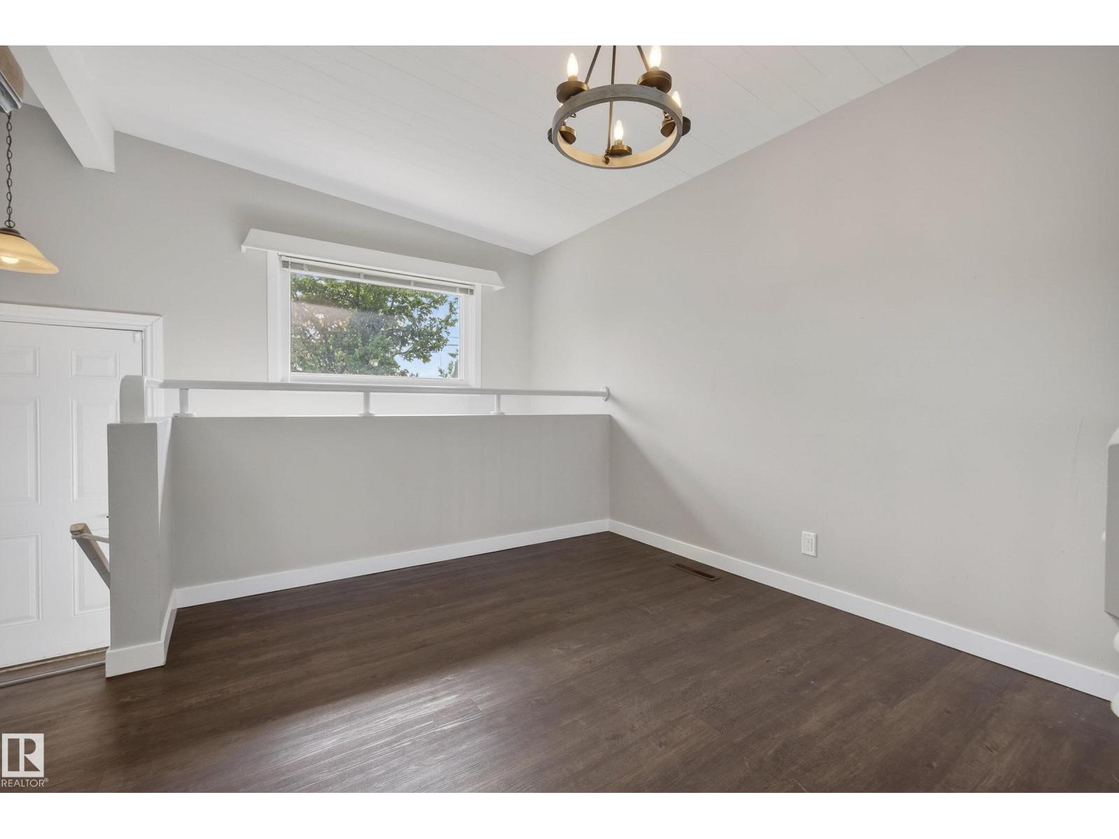 9043 52 St NW, Edmonton, Alberta  T6B 1G1 - Photo 8 - E4492995