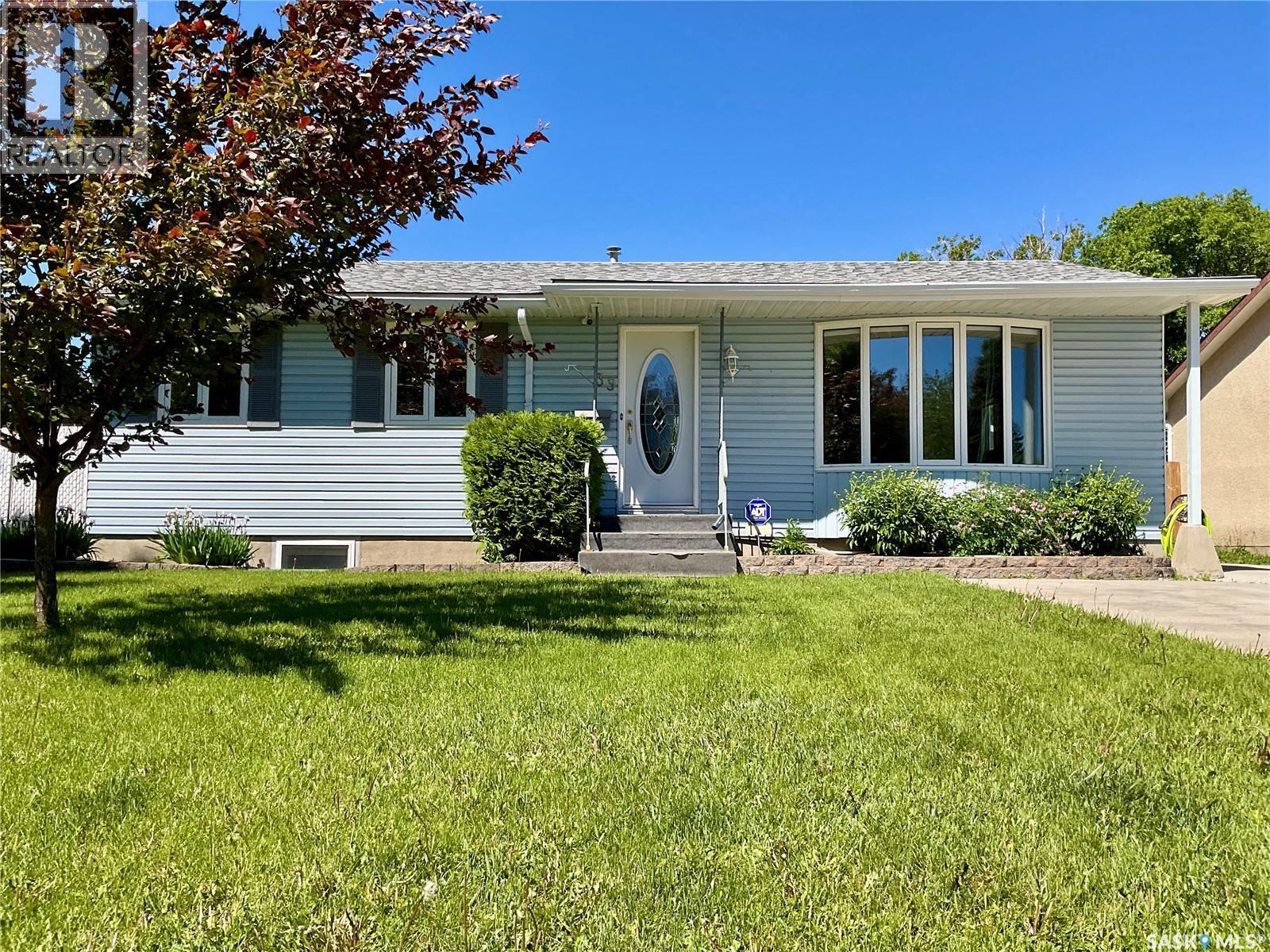 39 Stice Crescent, Regina, Saskatchewan  S4N 4P9 - Photo 4 - SK039024