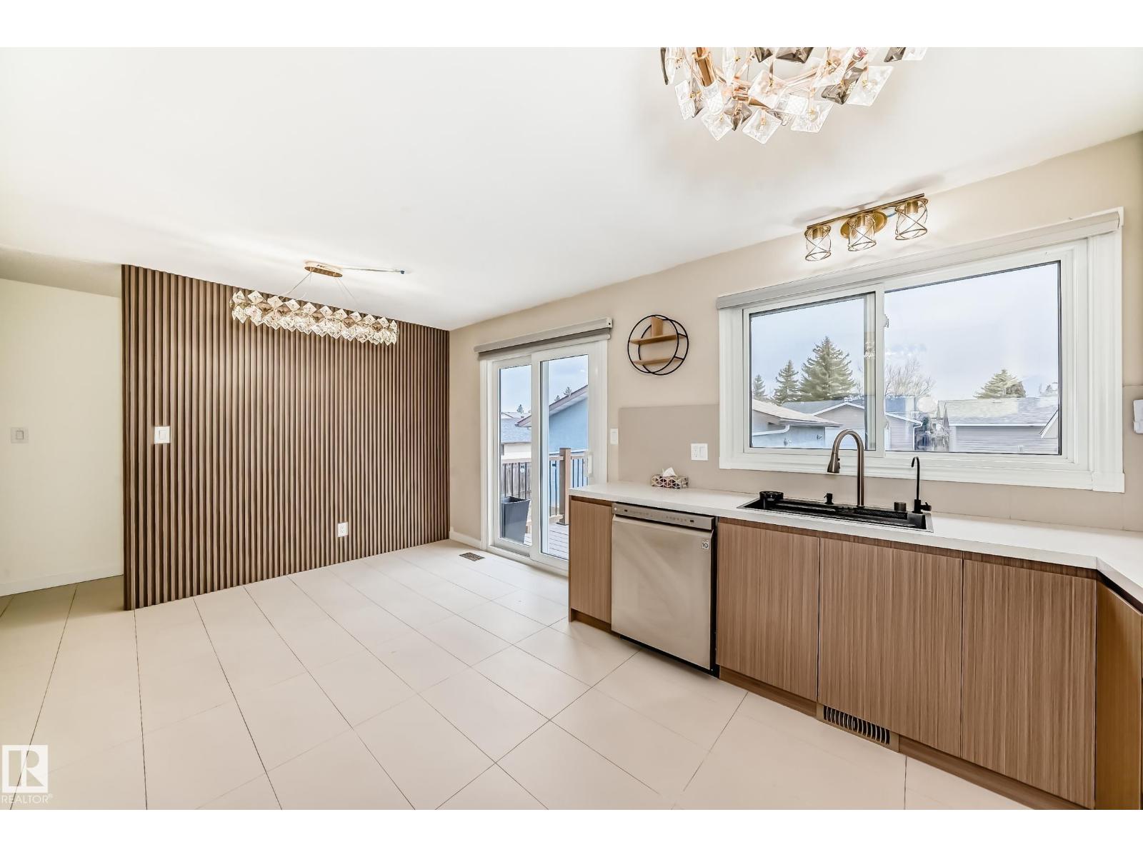 2039 48 ST NW, Edmonton, Alberta