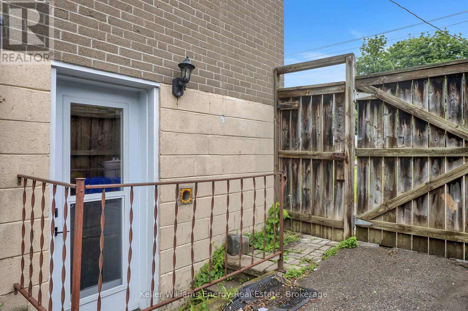 906 Centre Street N, Whitby, Ontario  L1N 4V1 - Photo 20 - E13431534