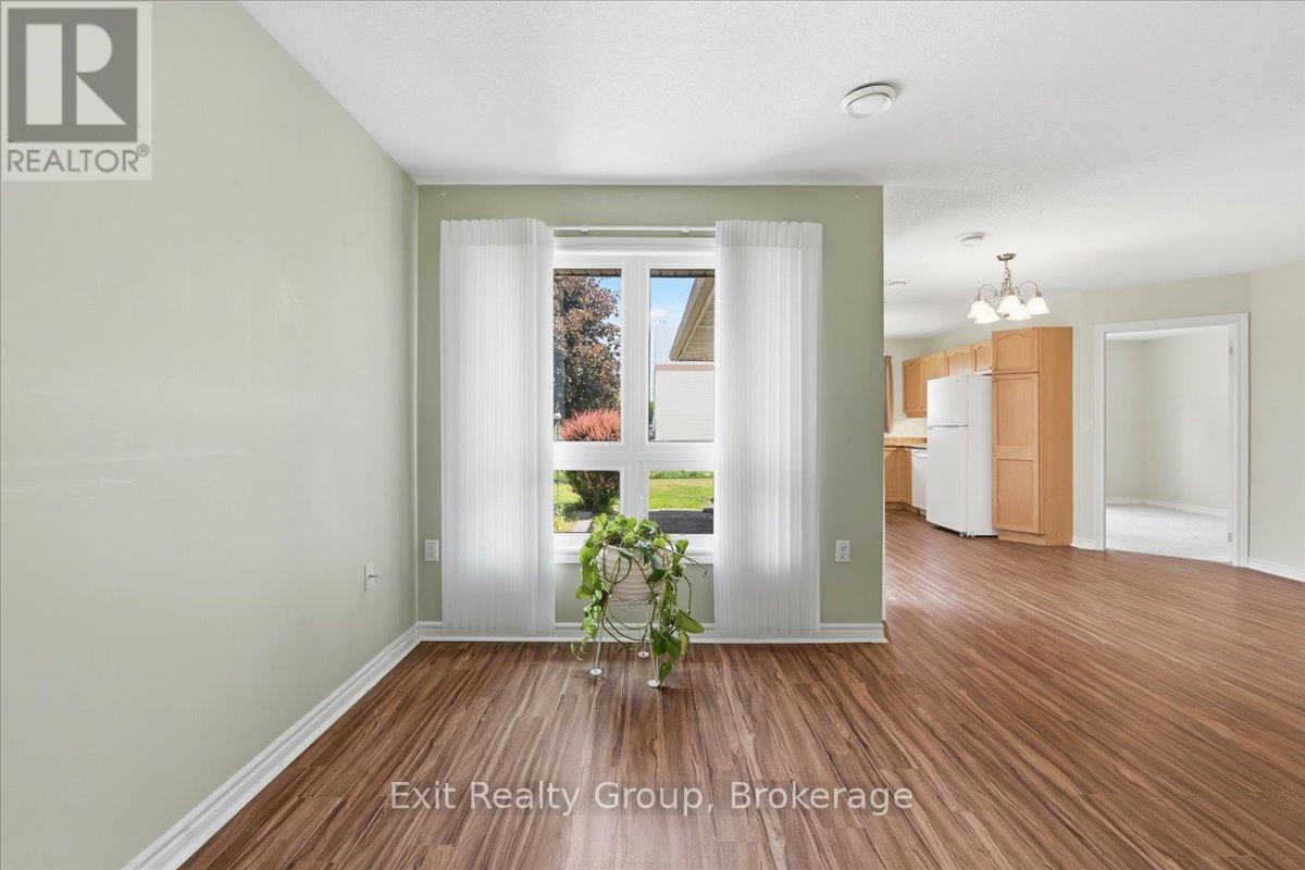 25 - 15 Aldersgate Drive, Belleville, Ontario  K8P 5N1 - Photo 5 - X13431152