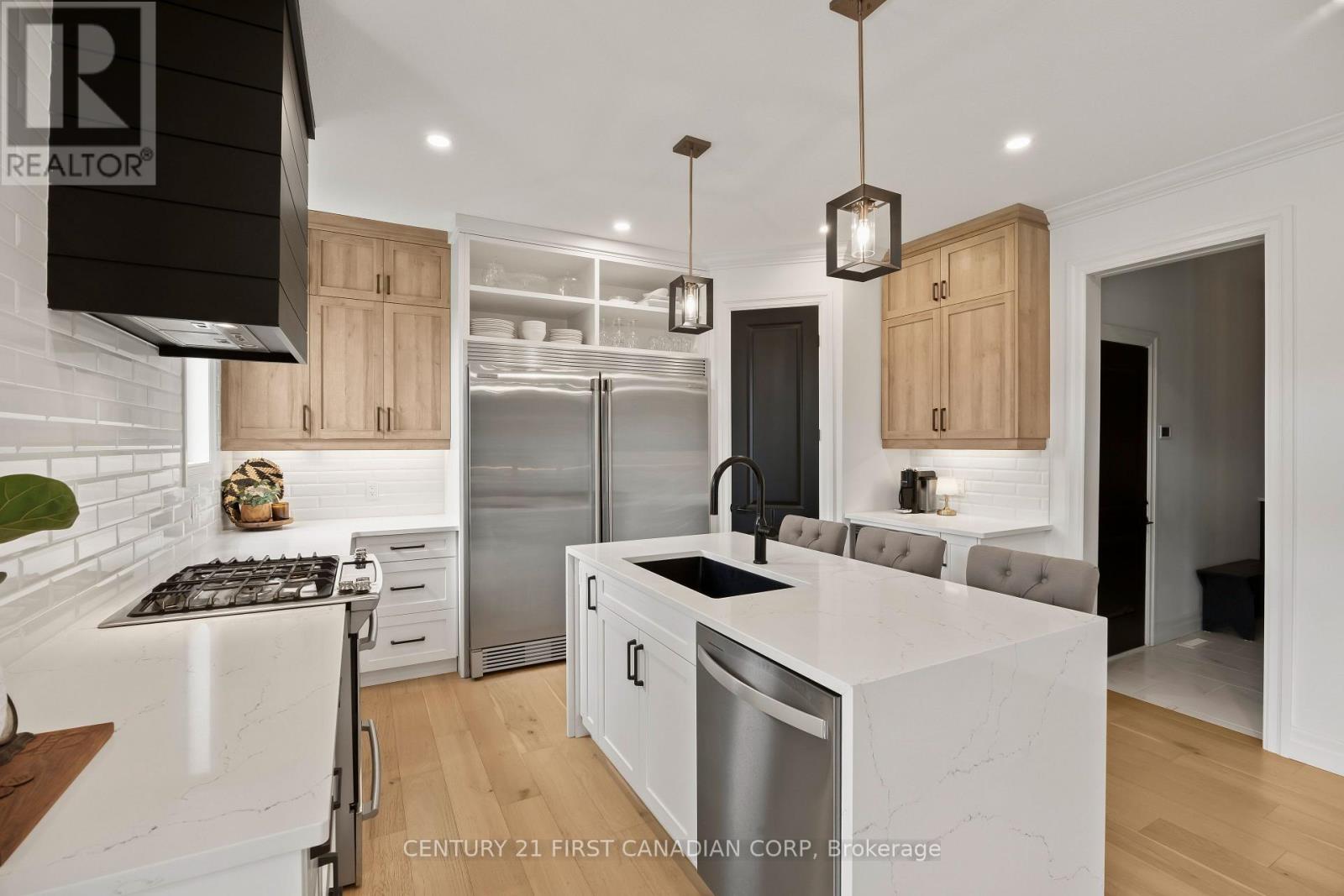 8 Oscar Davis Court, Strathroy-Caradoc, Ontario  N7G 0G3 - Photo 10 - X13431368