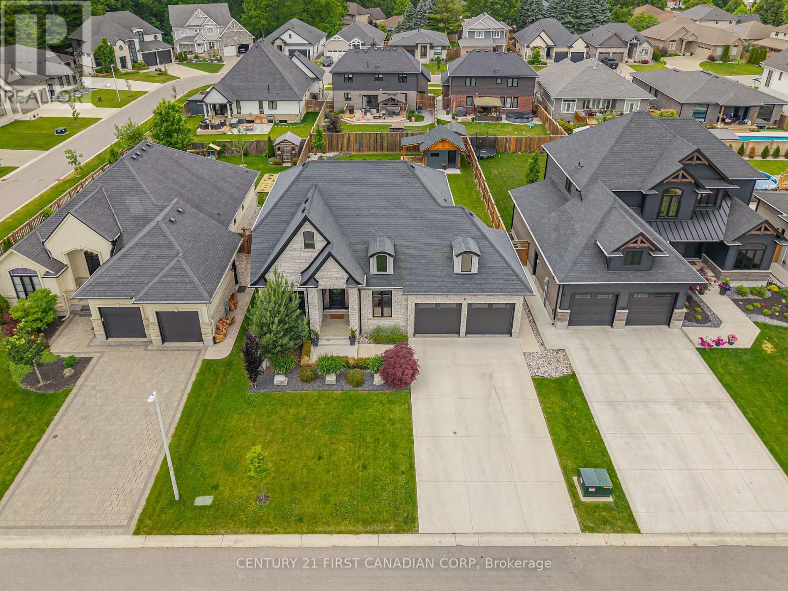 8 Oscar Davis Court, Strathroy-Caradoc, Ontario  N7G 0G3 - Photo 3 - X13431368
