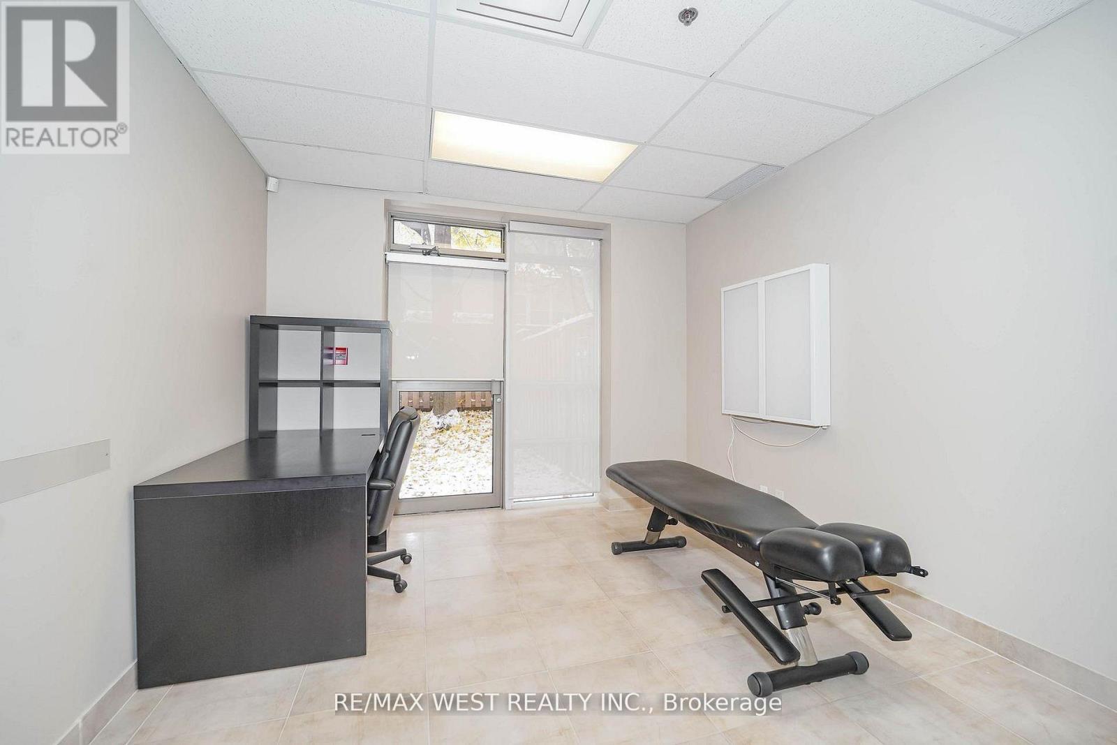 C3 - 800 Sheppard Avenue W, Toronto, Ontario  M3H 6B4 - Photo 7 - C13431130