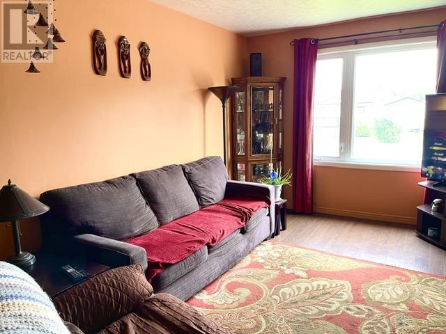 258 Algonquin Ave S, Thunder Bay, Ontario  P7B 4T6 - Photo 3 - TB2601455