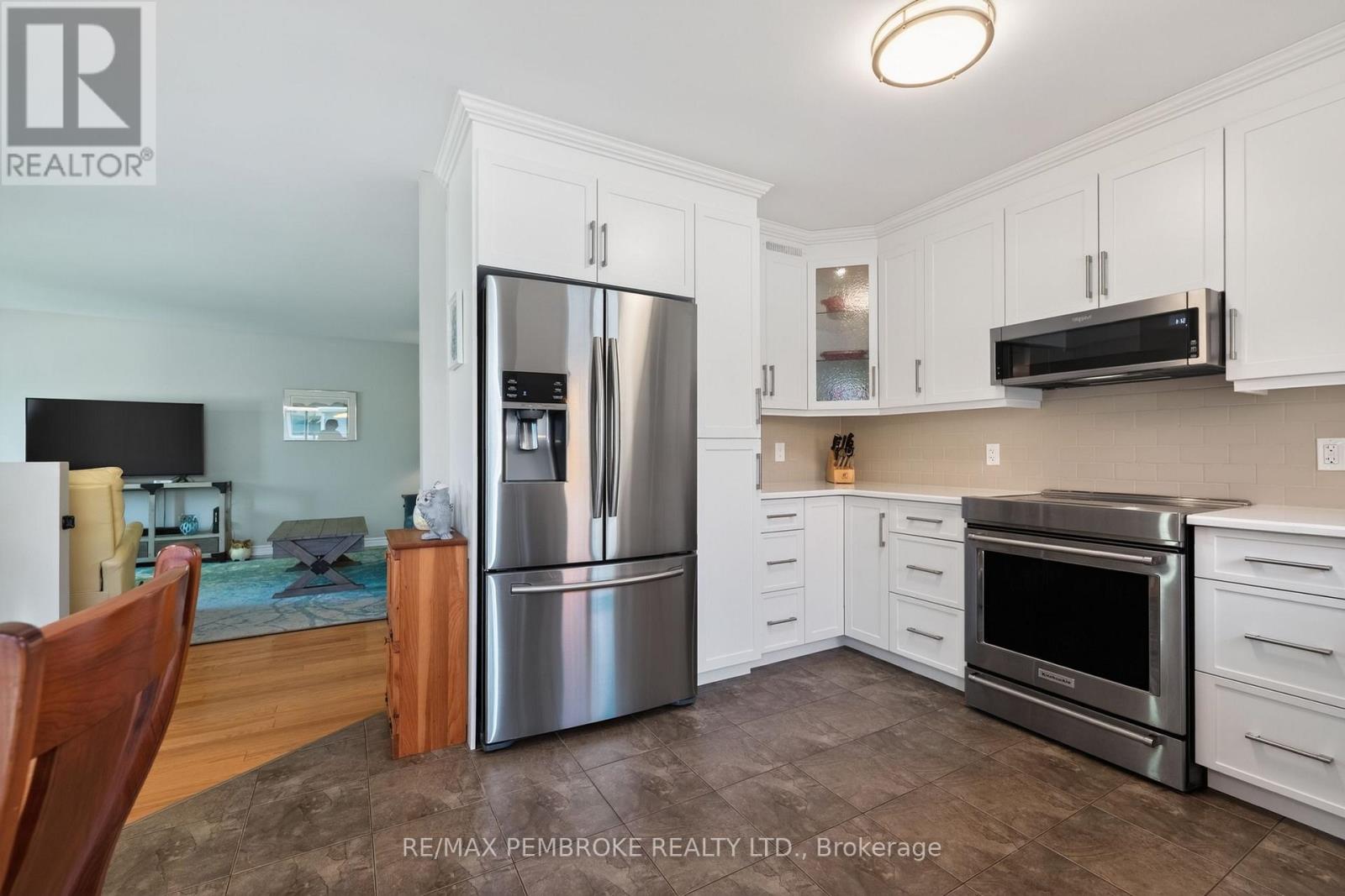 39 Oak Avenue, Petawawa, Ontario  K8H 0B5 - Photo 14 - X13431490