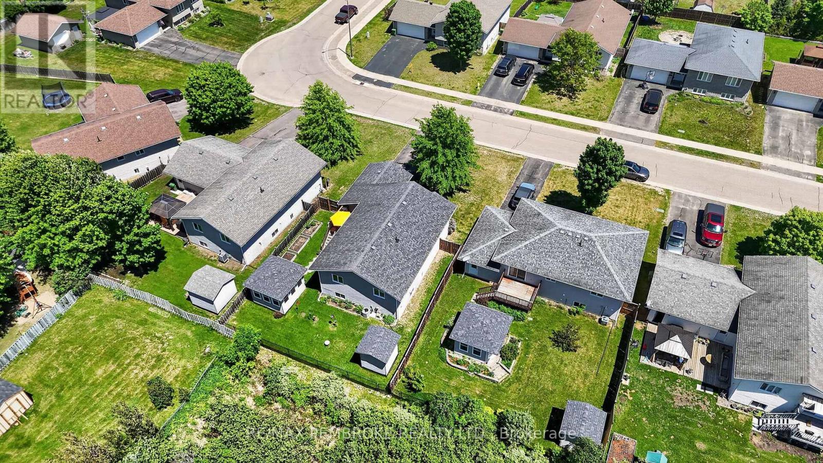 39 Oak Avenue, Petawawa, Ontario  K8H 0B5 - Photo 44 - X13431490