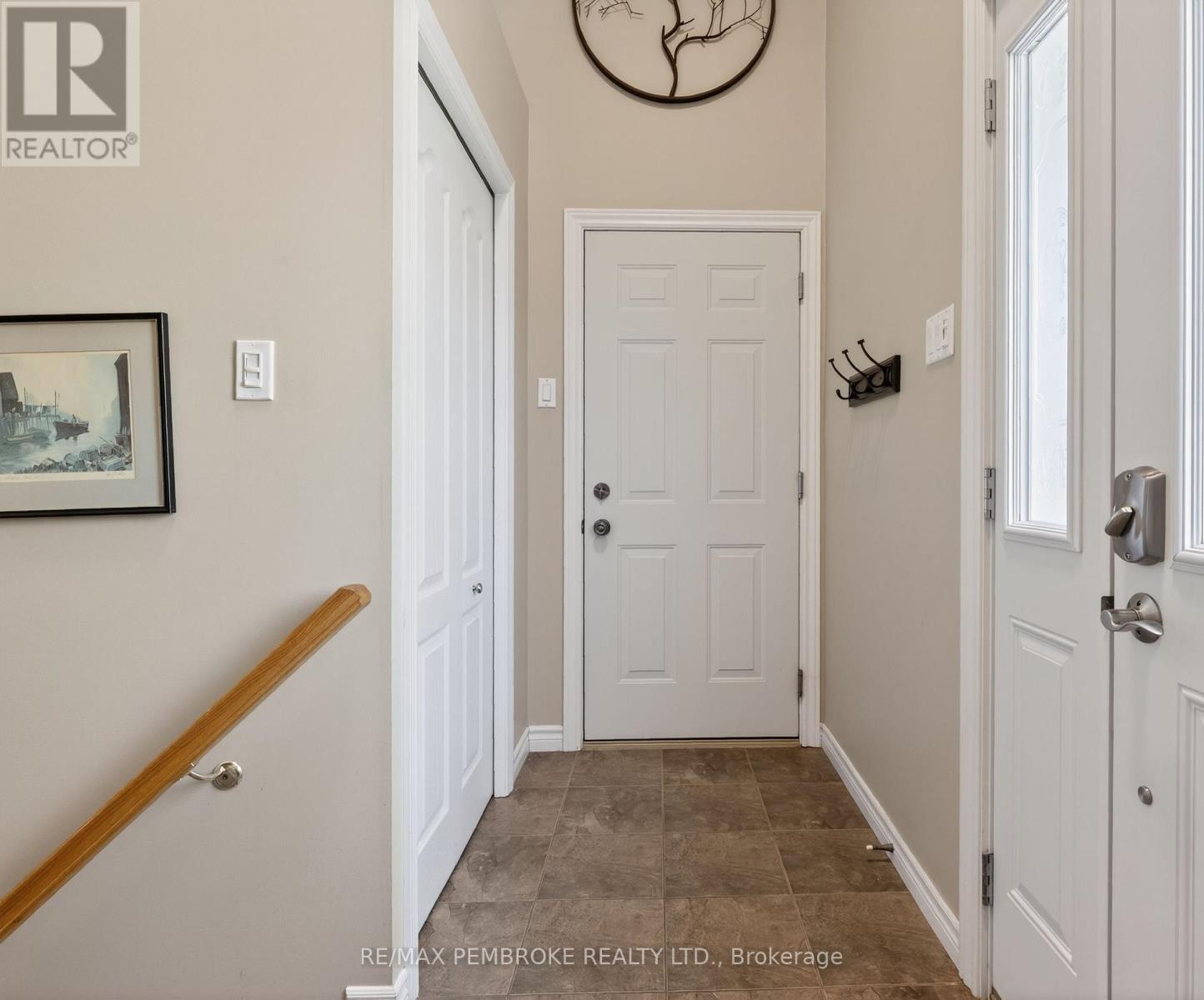 39 Oak Avenue, Petawawa, Ontario  K8H 0B5 - Photo 5 - X13431490
