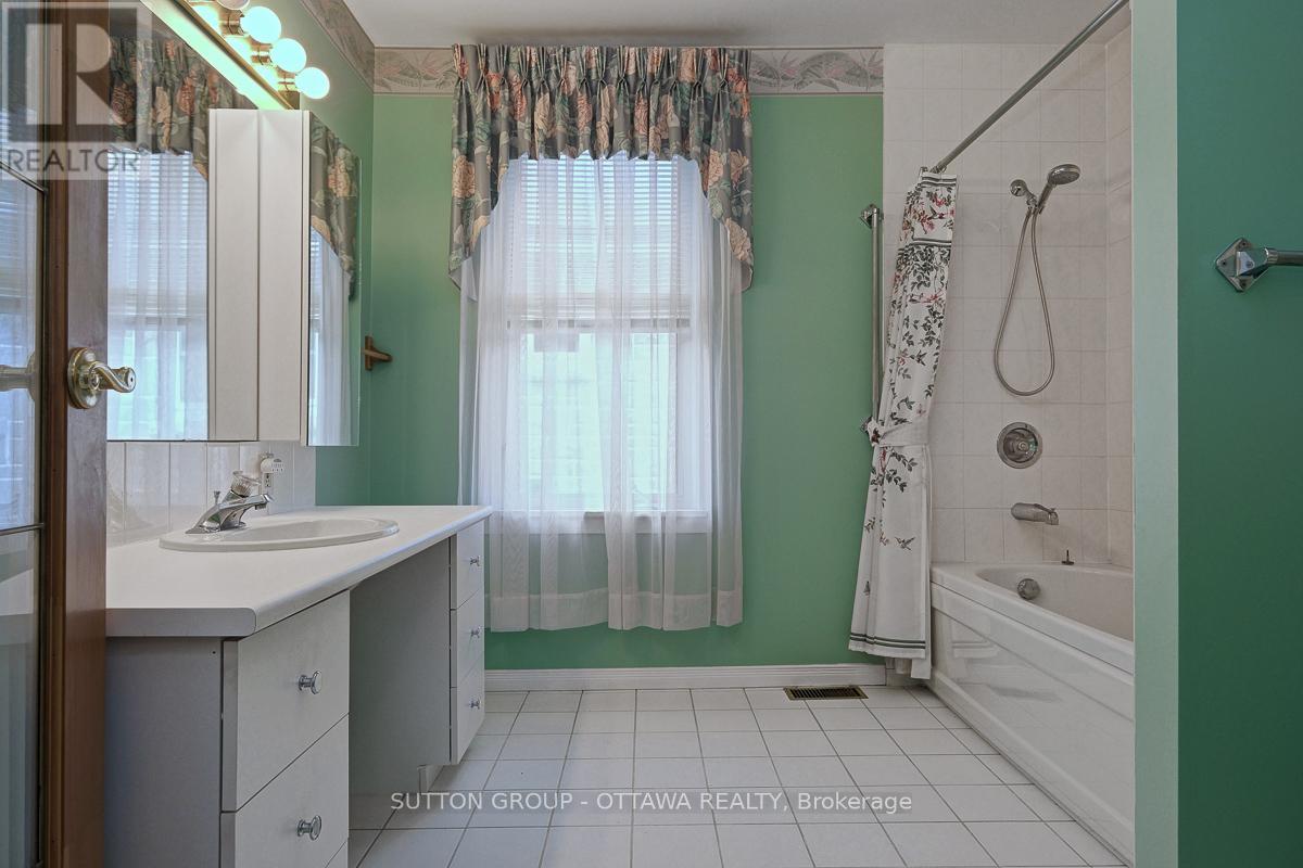 442 Wentworth Avenue, Ottawa, Ontario K2B 5J8 - Photo 19 - X13431246