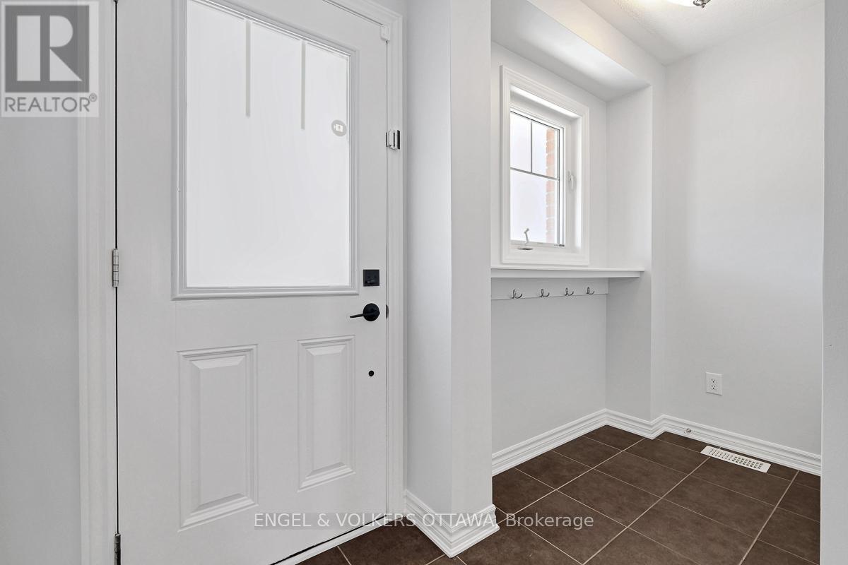 308 Song Sparrow Street W, Ottawa, Ontario  K2J 5W5 - Photo 6 - X13431564