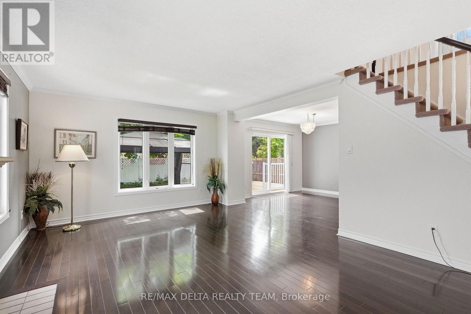 310 Mceachern Crescent, Ottawa, Ontario  K1E 3K2 - Photo 17 - X13431574