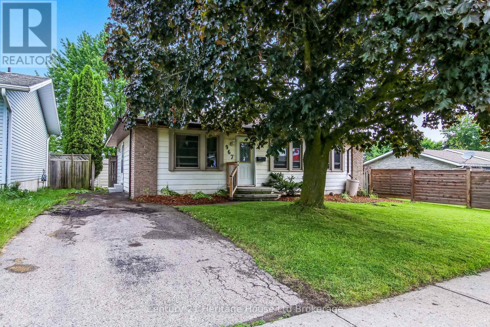 967 Alice Street, Woodstock, Ontario N4S 8B1 - Photo 1 - X13431482