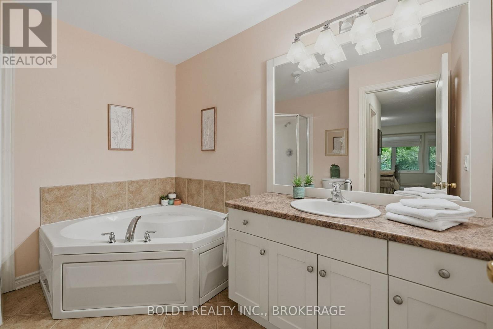 6 - 605 Welland Avenue, St. Catharines, Ontario  L2M 7Z7 - Photo 26 - X13431556