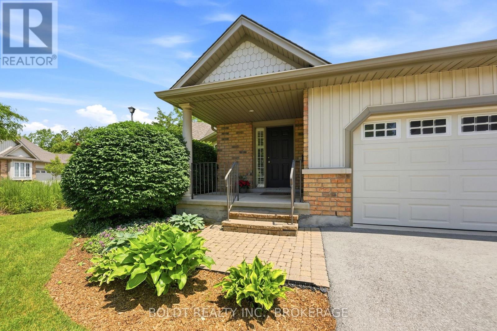 6 - 605 Welland Avenue, St. Catharines, Ontario  L2M 7Z7 - Photo 7 - X13431556