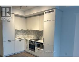 1615 - 10 HONEYCRISP CRESCENT, Vaughan, Ontario