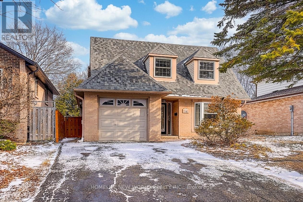 715 IRWIN CRESCENT, Newmarket, Ontario