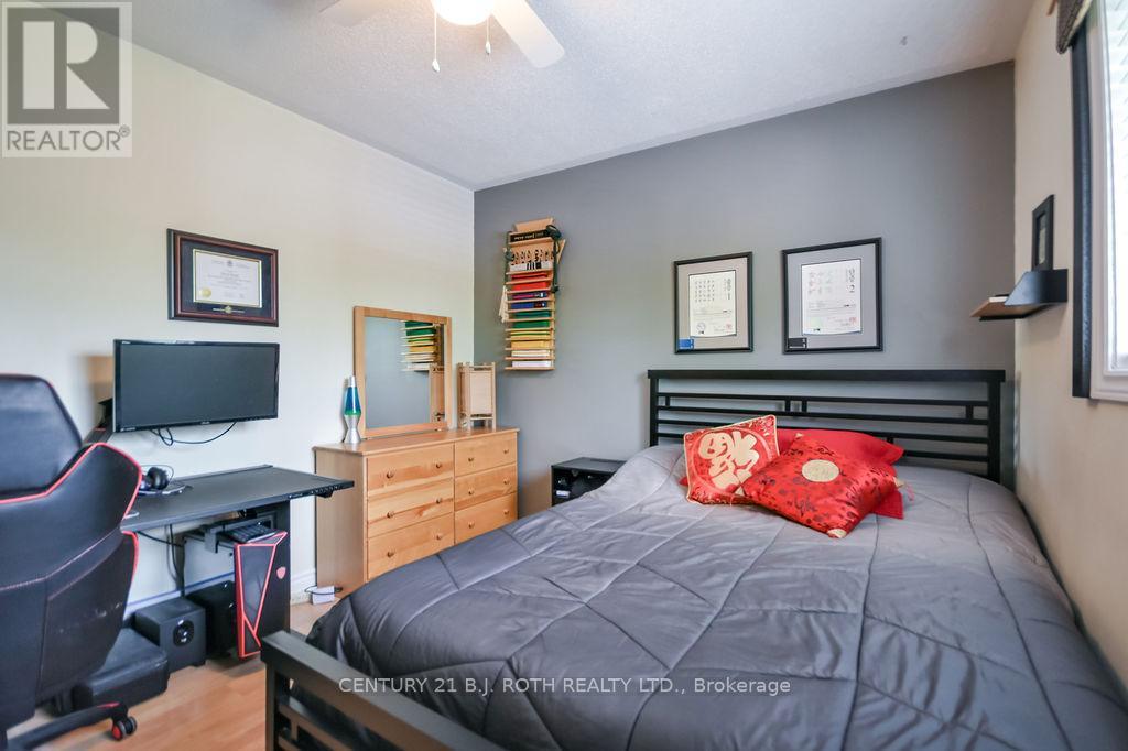 30 Mcavoy Drive, Barrie (Edgehill Drive), Ontario  L4N 0P8 - Photo 27 - S13430962