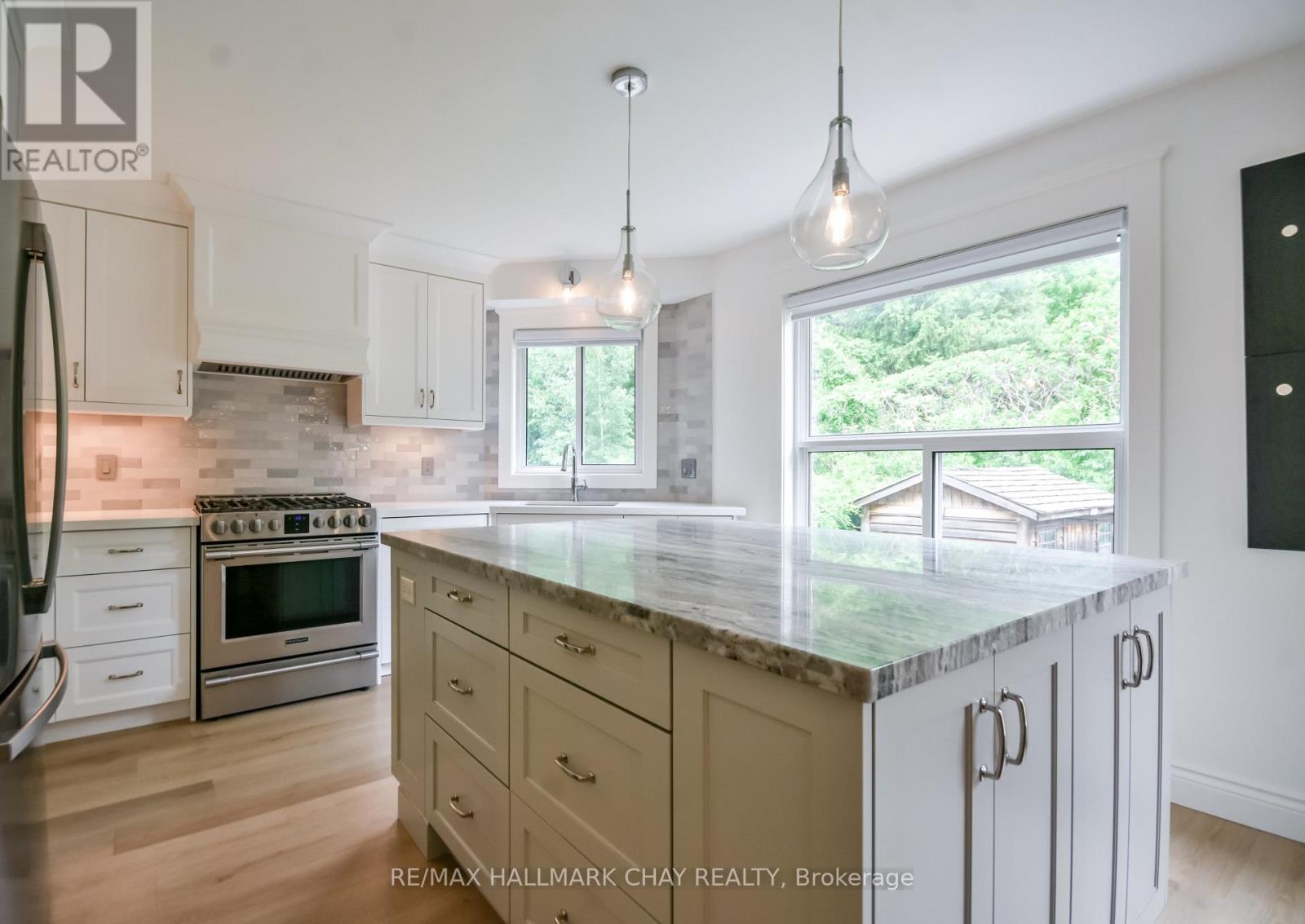 1 Hawkins Drive, Barrie, Ontario  L4N 0A5 - Photo 15 - S13431010