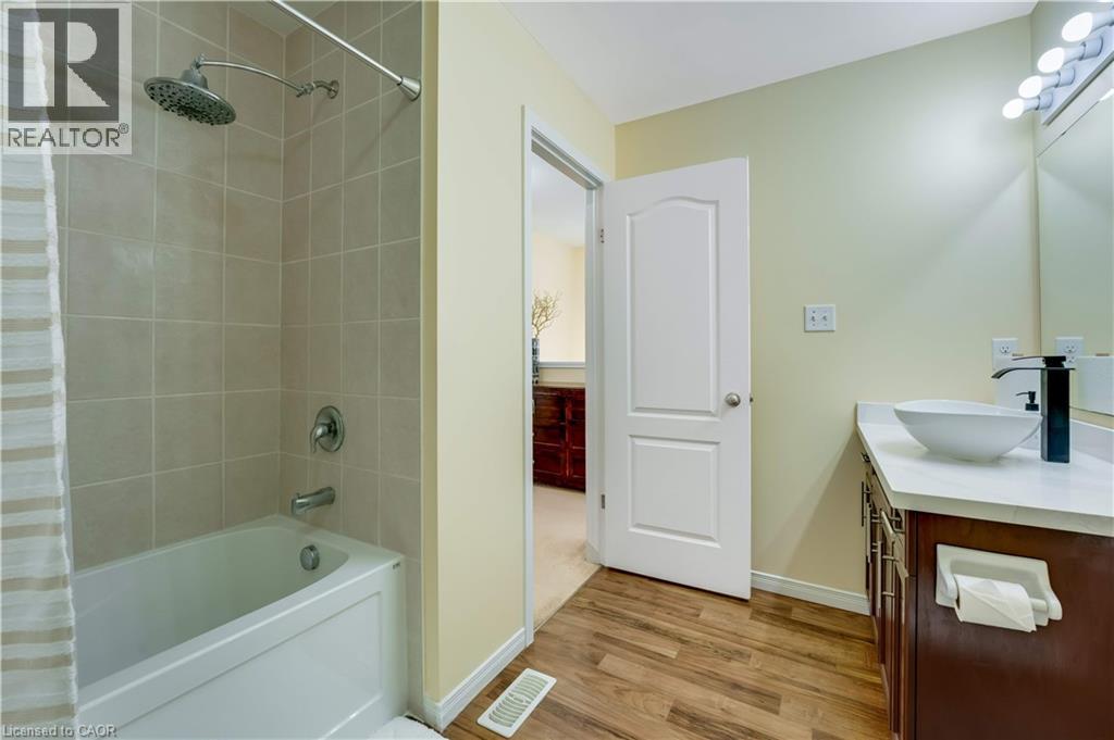 538 Beaumont Crescent, Kitchener, Ontario  N2A 0A9 - Photo 28 - 40838676