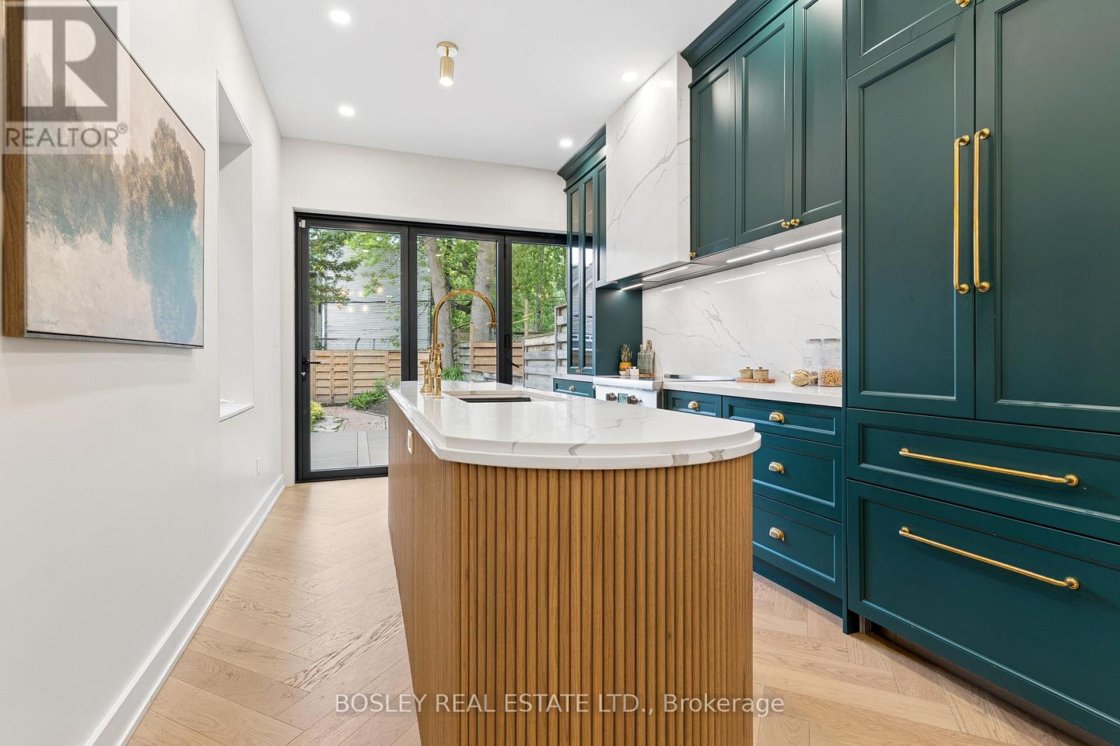 40 Fuller Avenue, Toronto, Ontario  M6R 2C3 - Photo 11 - W13430926