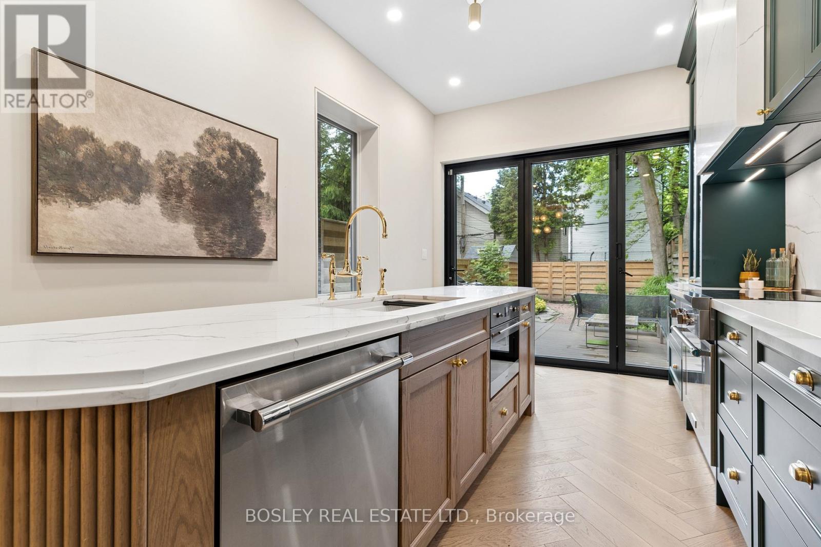 40 Fuller Avenue, Toronto, Ontario  M6R 2C3 - Photo 12 - W13430926