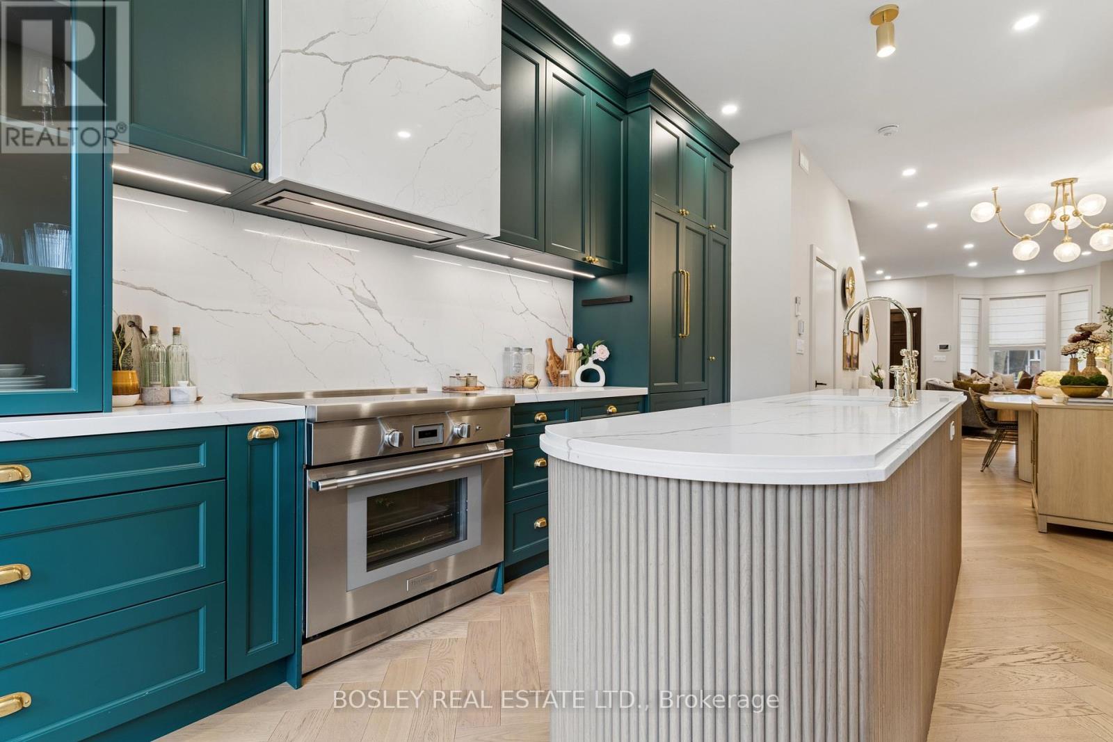 40 Fuller Avenue, Toronto, Ontario  M6R 2C3 - Photo 14 - W13430926