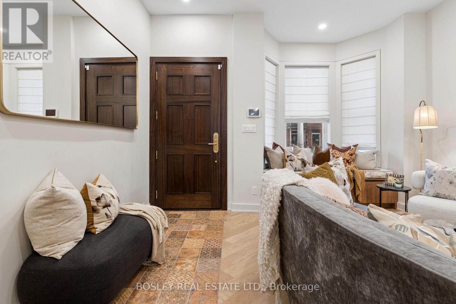 40 Fuller Avenue, Toronto, Ontario  M6R 2C3 - Photo 6 - W13430926