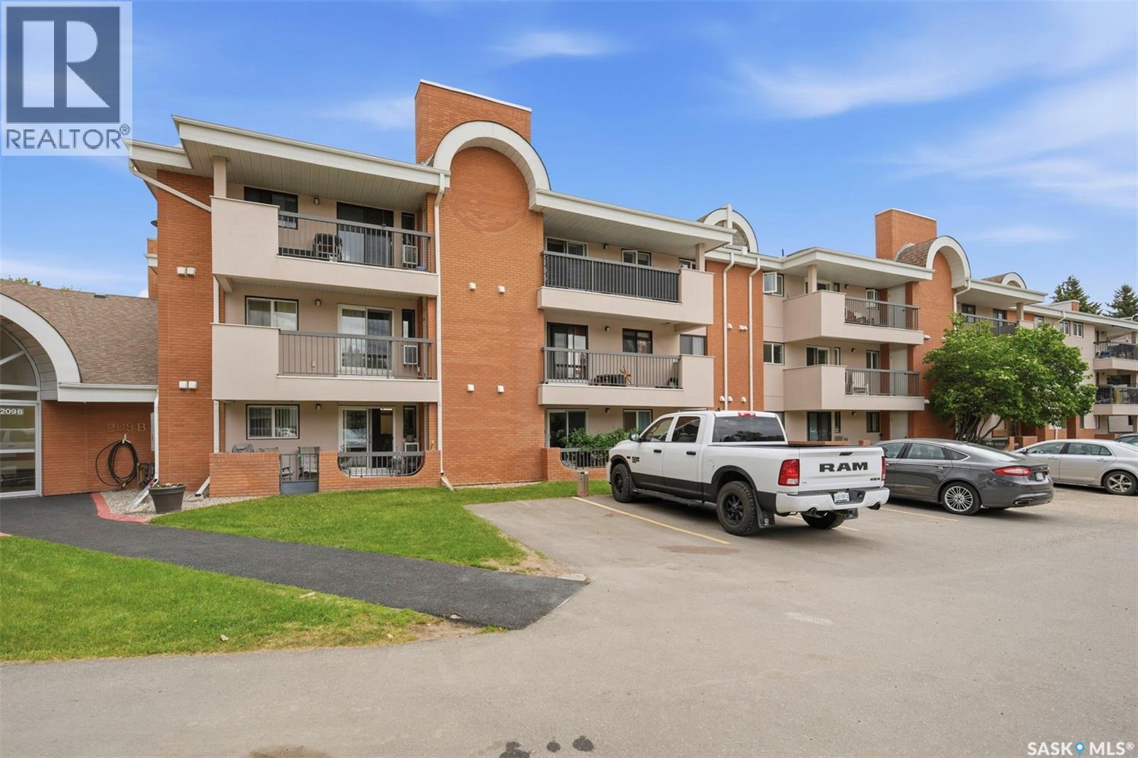 114 209b Cree Place, Saskatoon, Saskatchewan  S7K 7Y9 - Photo 2 - SK039052